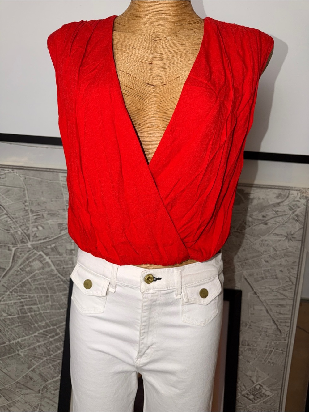 Alice + Olivia Poppy Red Pleated Surplice V-Neck Cropped Blouse Size XS